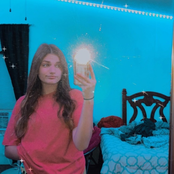 Meet your Posher, Tara - Picture 1 of 1